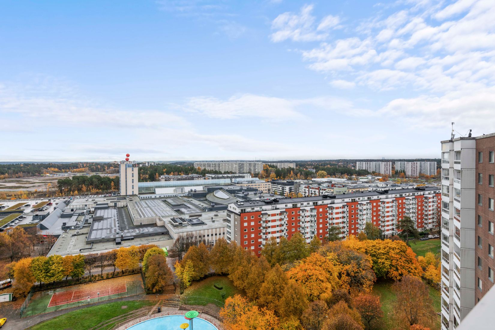 Bostadsrätt, Åkerbyvägen 86, 16tr, Täby Centrum, Täby