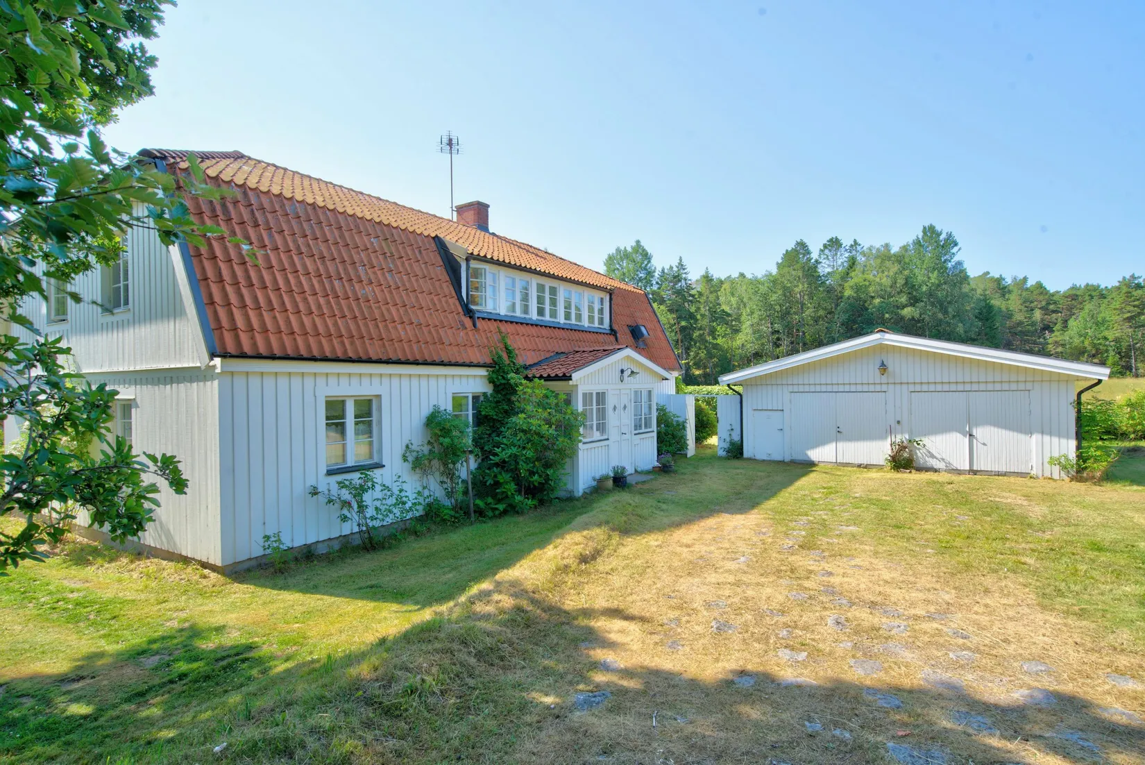 Villa, Tjärnöbo Nedre 1, Strömstad