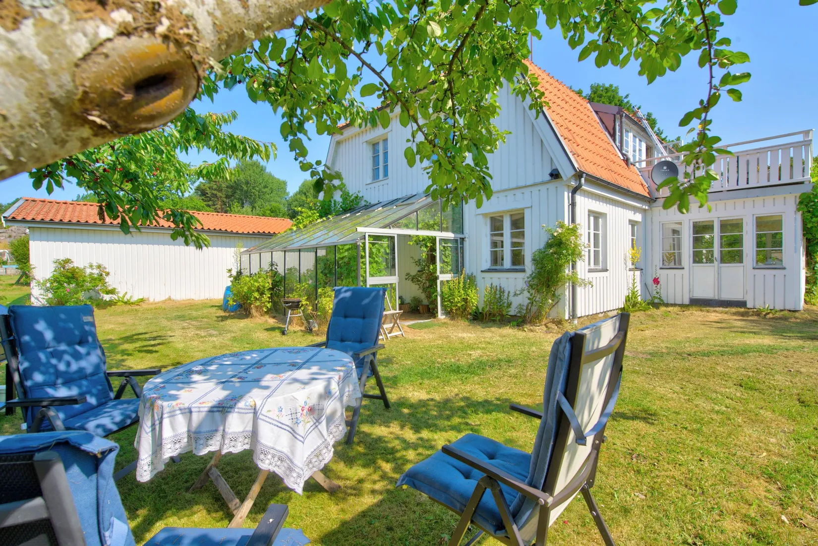 Villa, Tjärnöbo Nedre 1, Strömstad