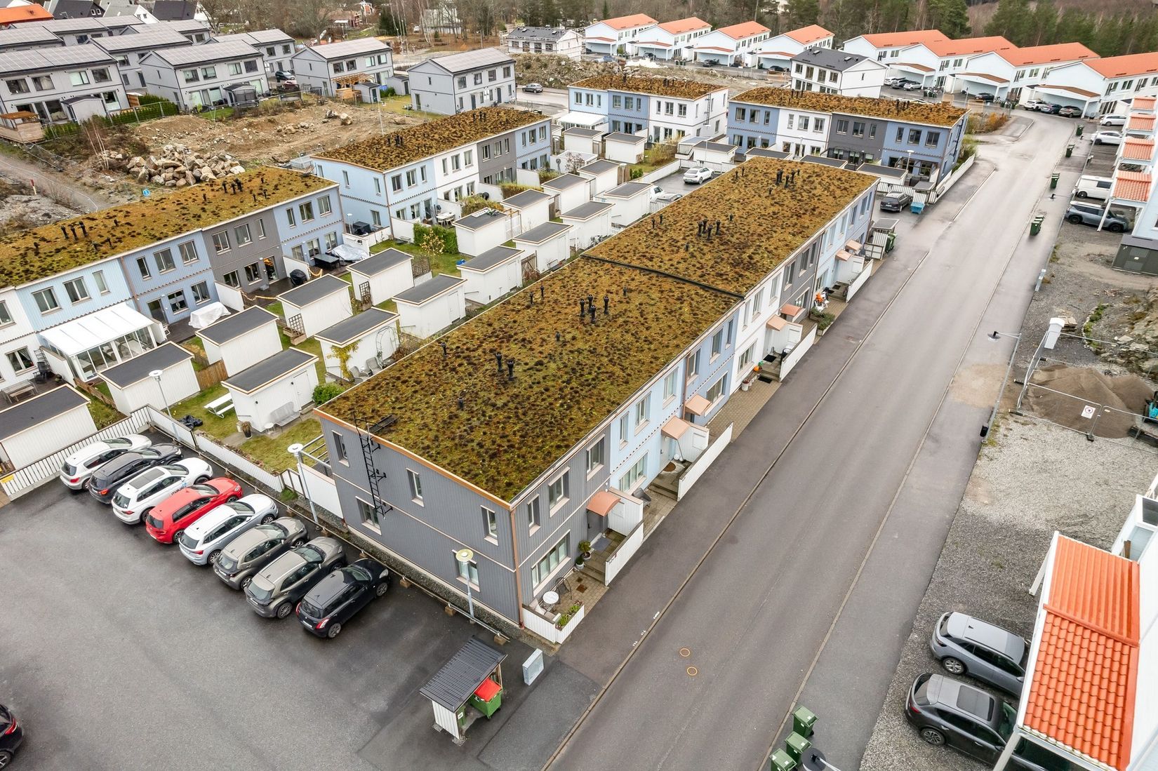 Radhus, Jägarbacken 52E, Läggesta, Strängnäs