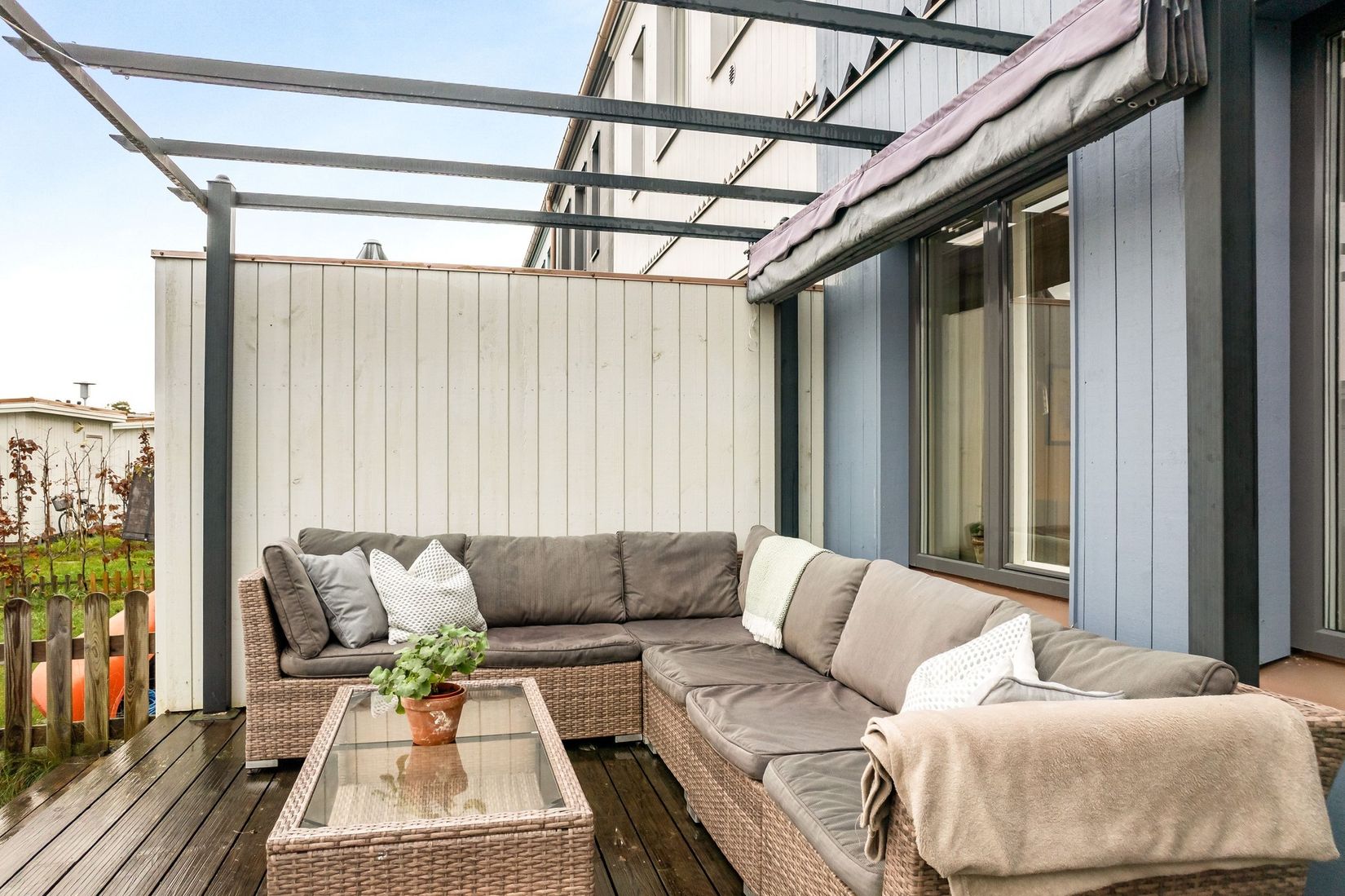 Radhus, Jägarbacken 52E, Läggesta, Strängnäs