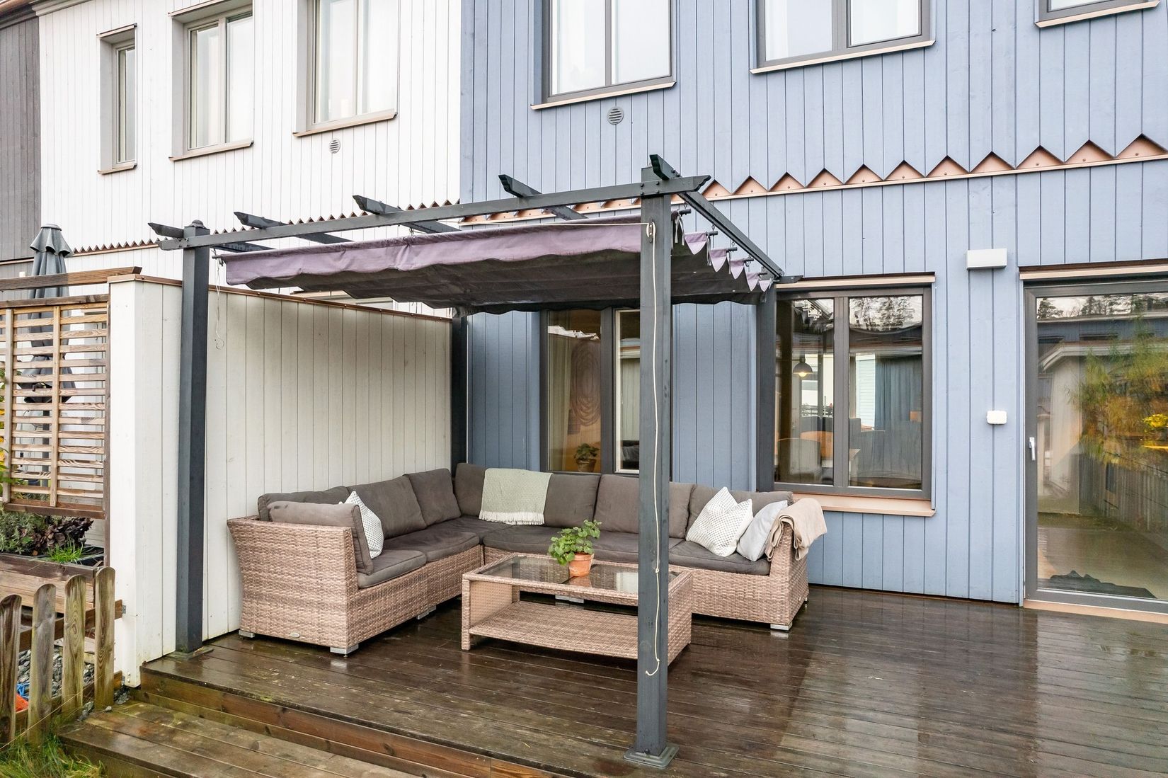 Radhus, Jägarbacken 52E, Läggesta, Strängnäs