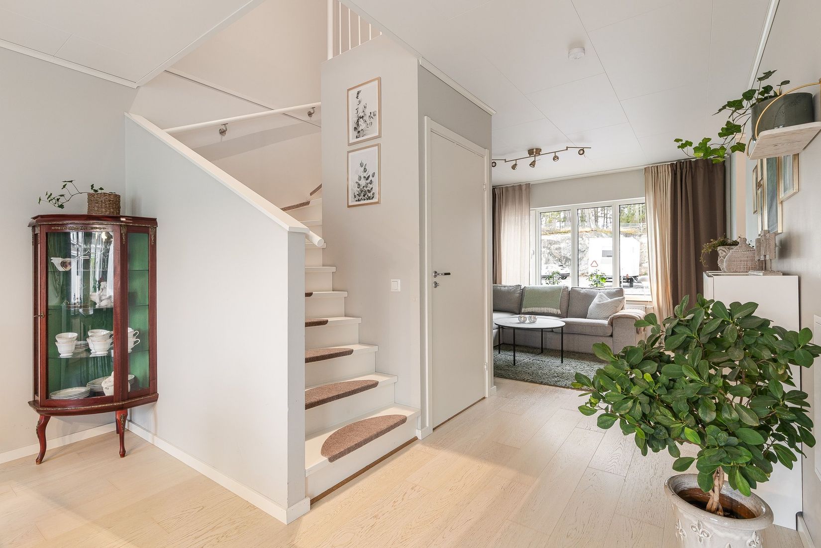 Radhus, Jägarbacken 52E, Läggesta, Strängnäs