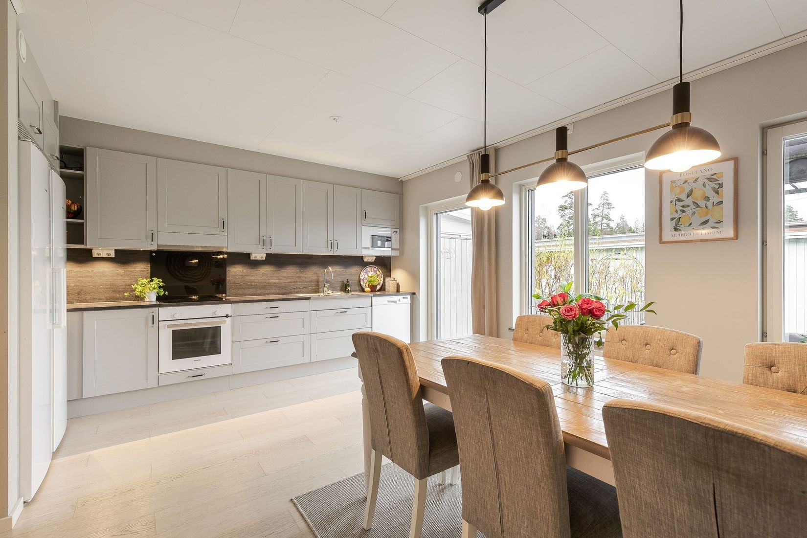 Radhus, Jägarbacken 52E, Läggesta, Strängnäs