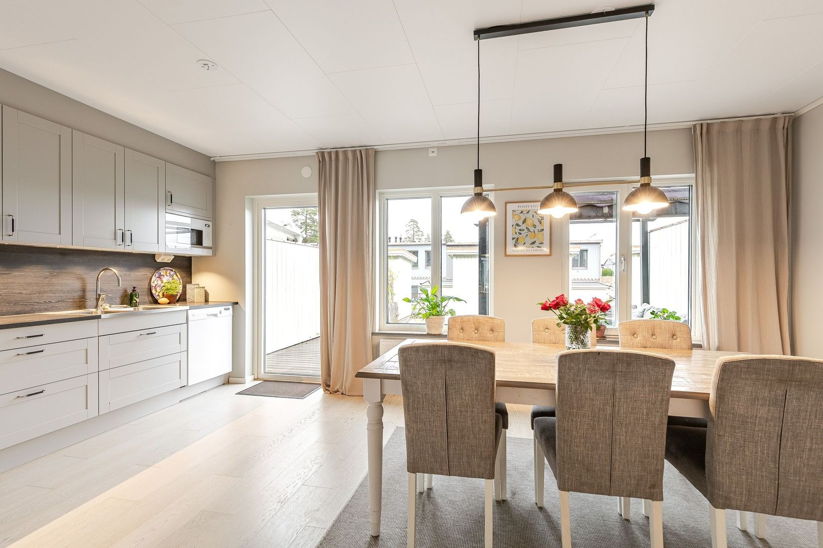 Radhus, Jägarbacken 52E, Läggesta, Strängnäs