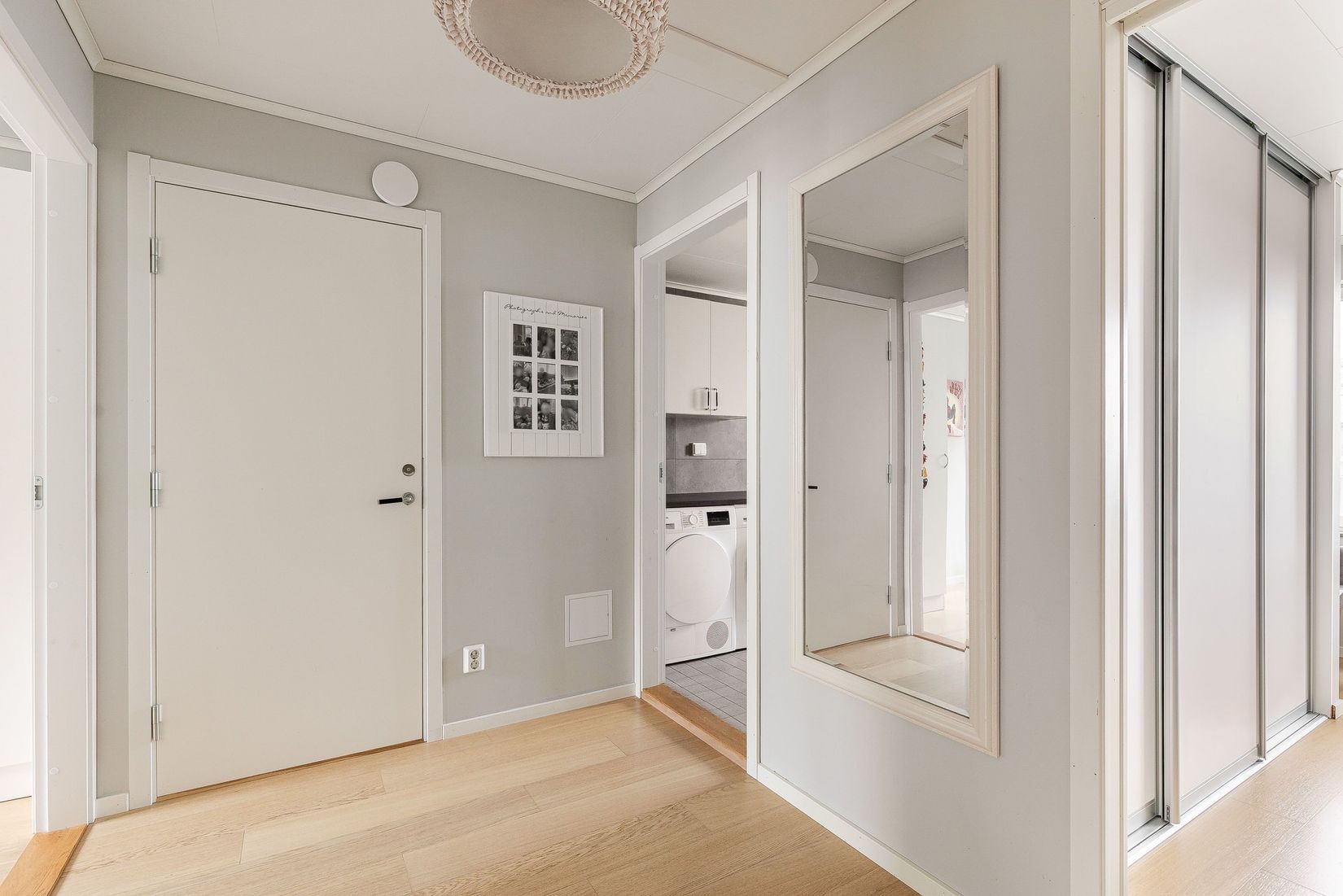 Radhus, Jägarbacken 52E, Läggesta, Strängnäs