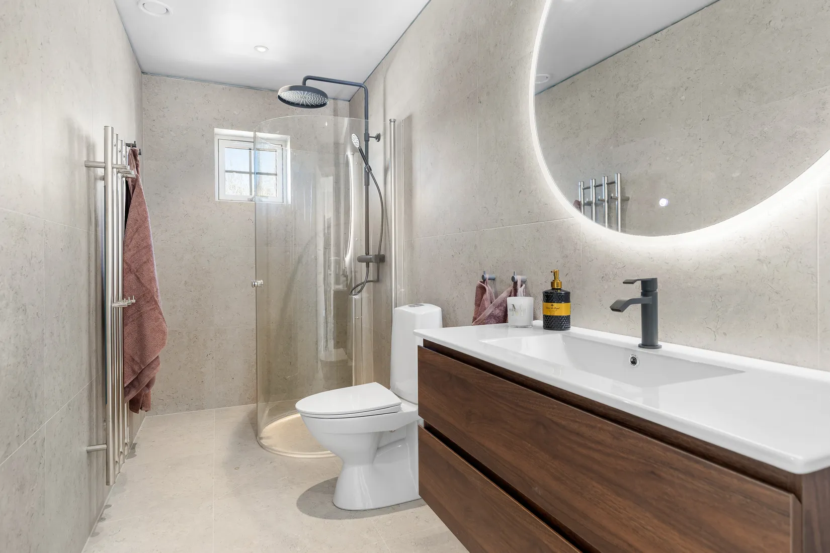 Villa, Smidövägen 26, Bro/Lindormsnäs, Upplands-Bro