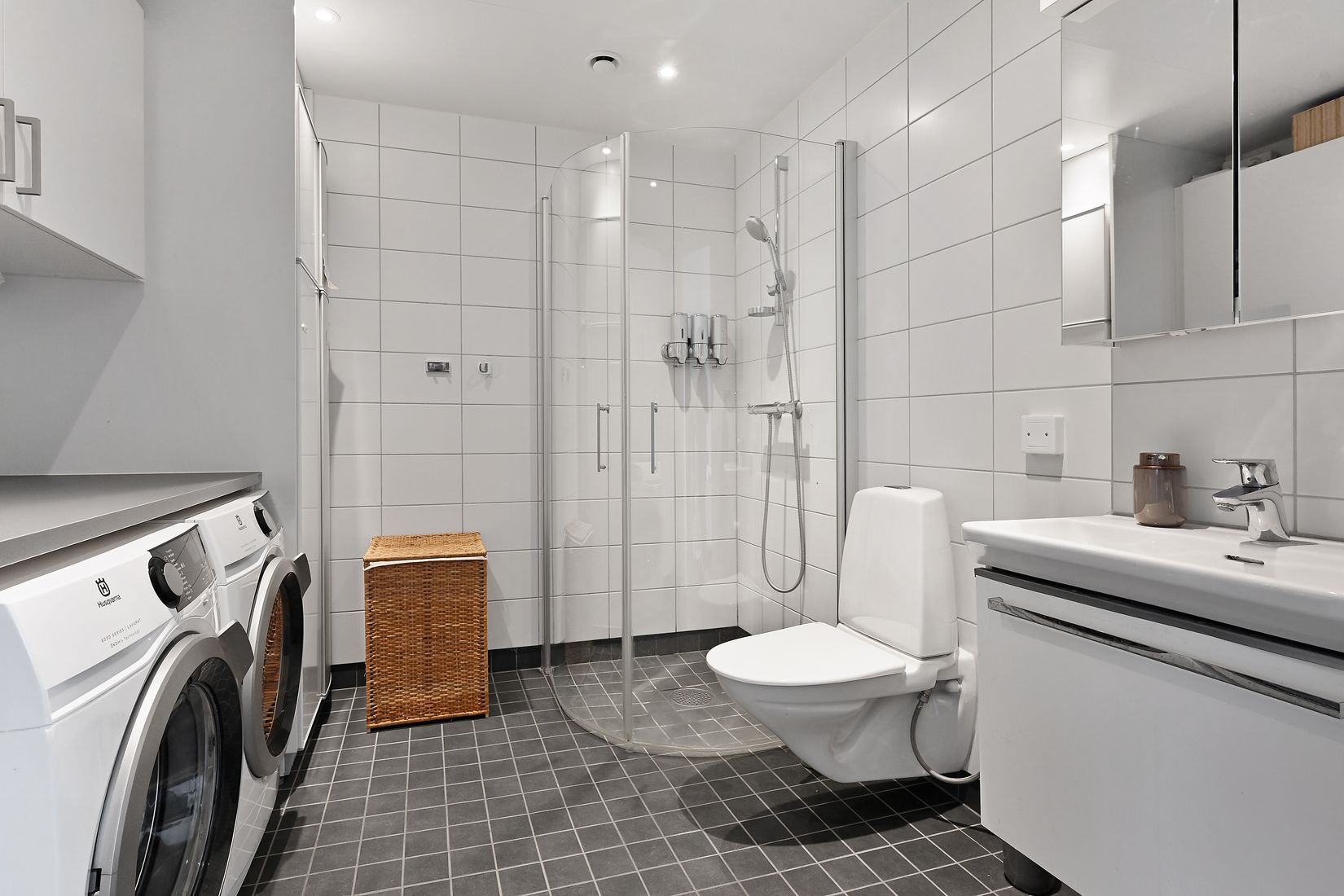 Bostadsrätt, Radhus, Gårdstunet 10, Eds Allé , Upplands Väsby