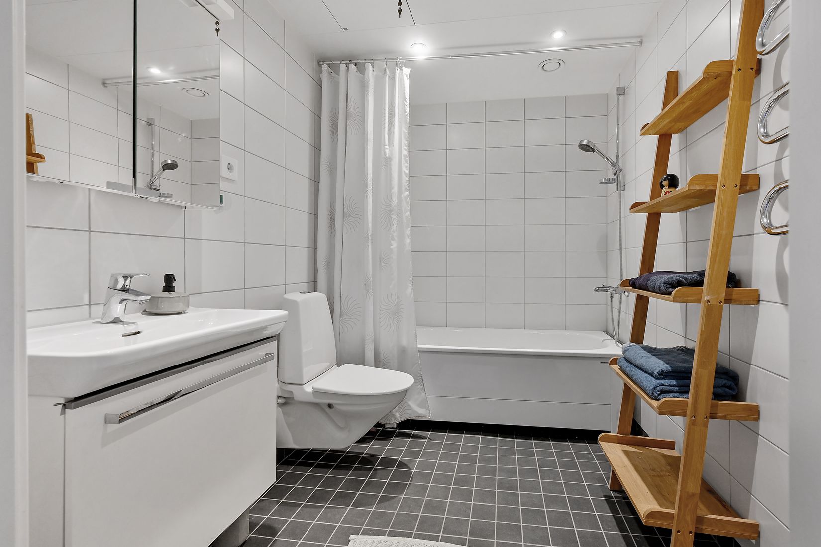 Bostadsrätt, Radhus, Gårdstunet 10, Eds Allé , Upplands Väsby