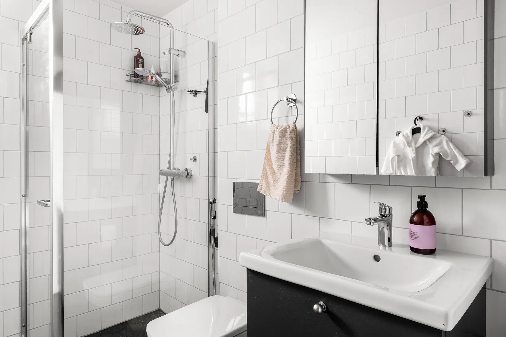 Bostadsrätt, Ekedalsvägen 28, Jakobsberg, Järfälla