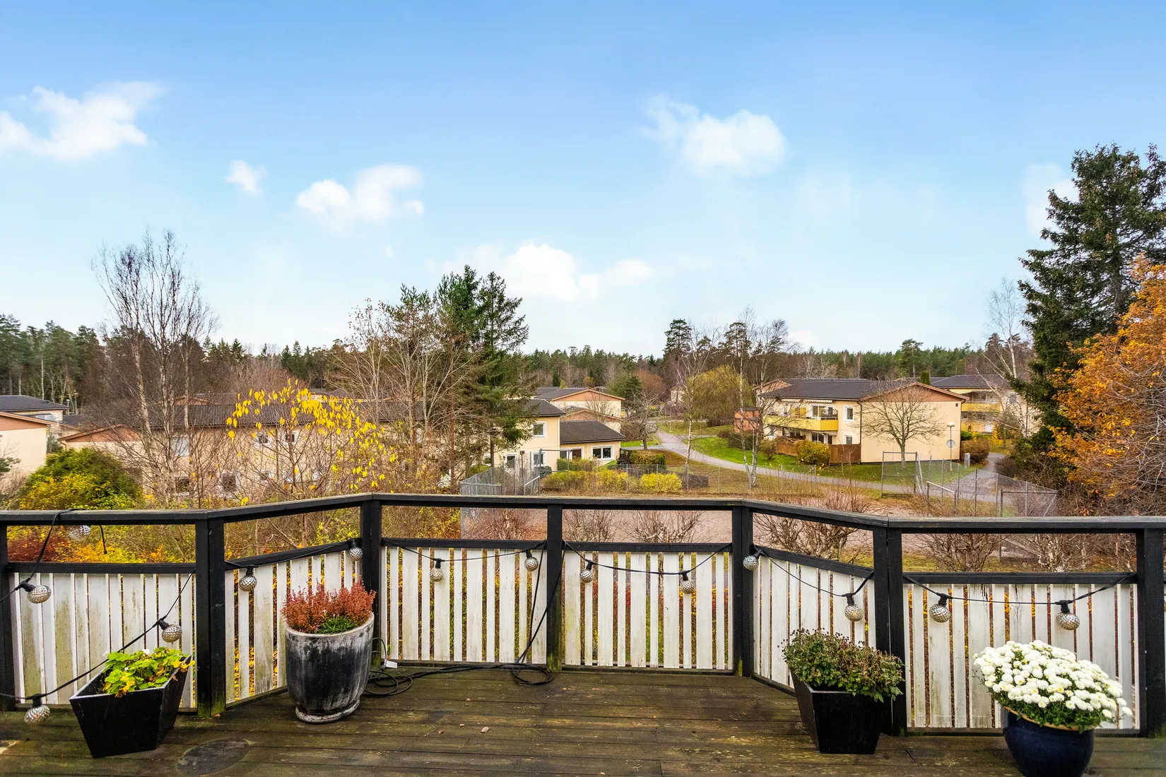 Villa, Radhus, Sviskonvägen 12, Viksjö Hummelmora, Järfälla