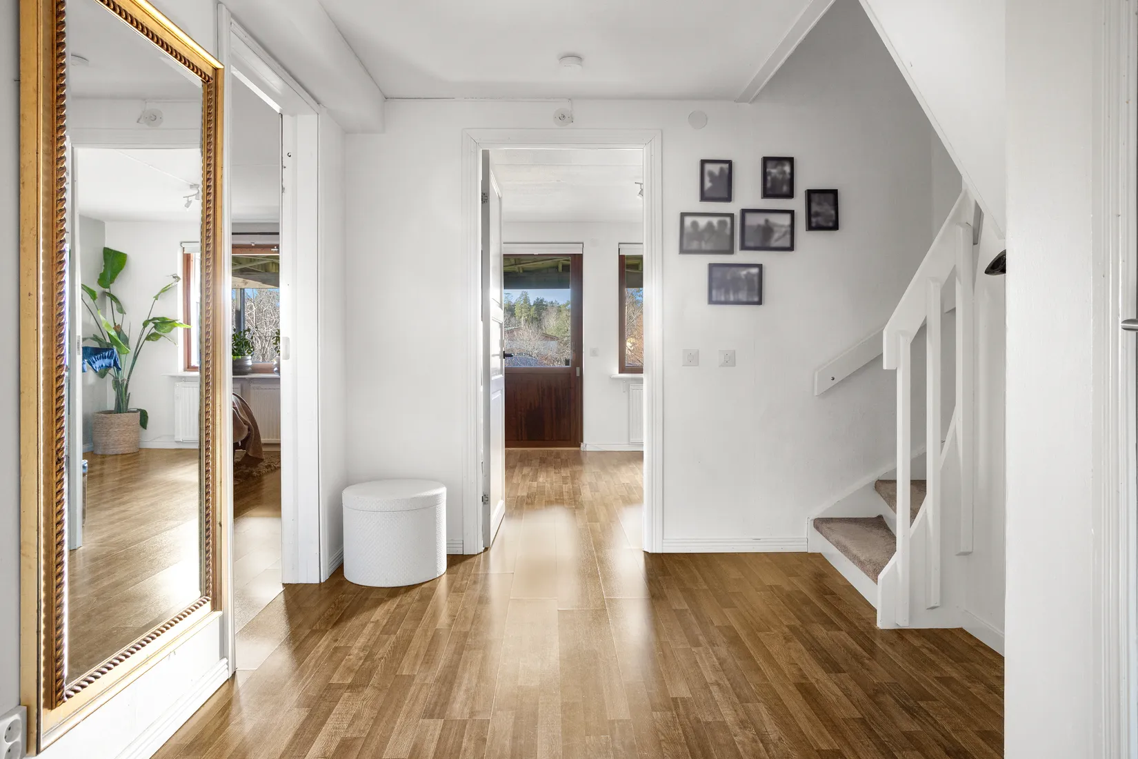 Villa, Radhus, Sviskonvägen 12, Viksjö Hummelmora, Järfälla