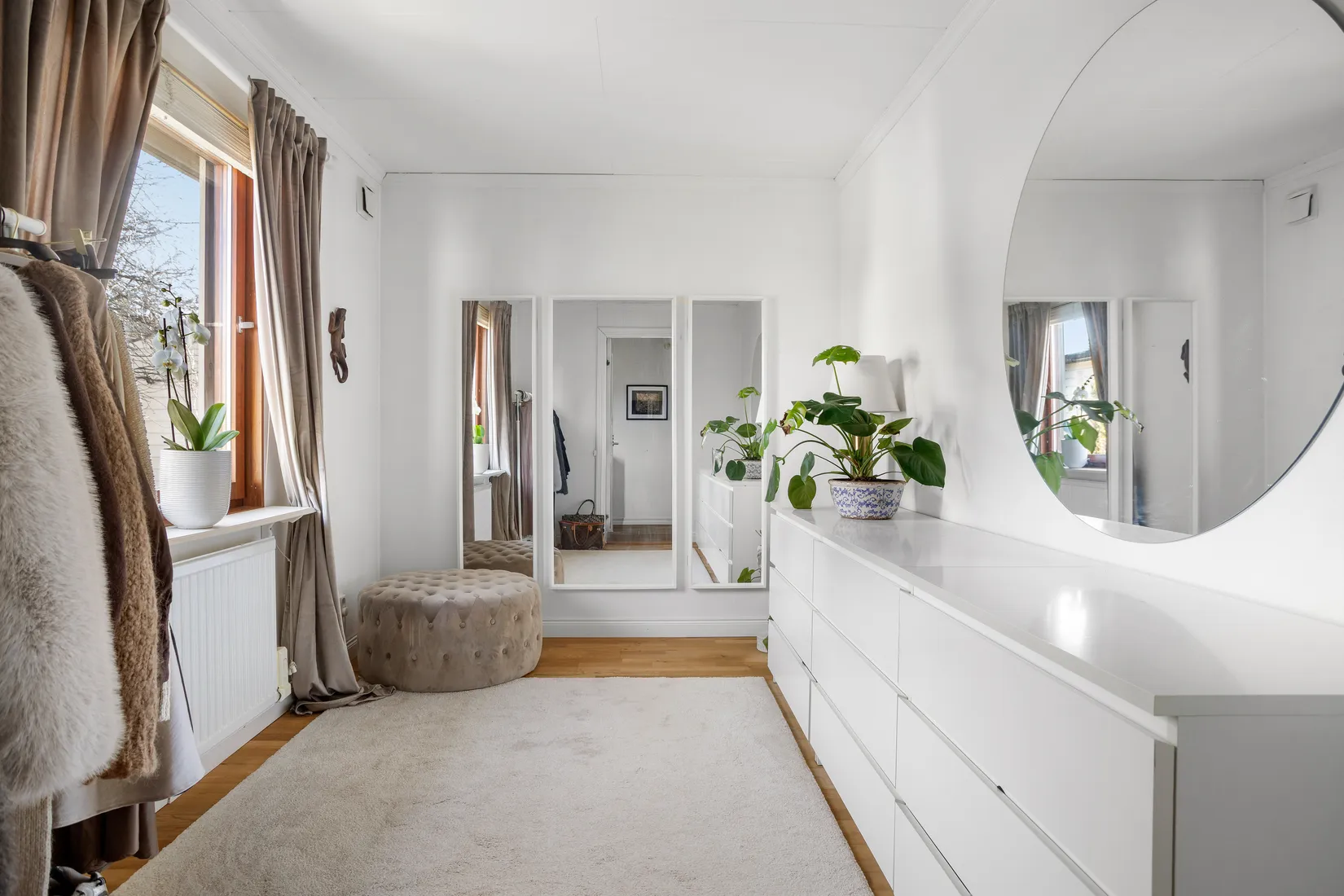 Villa, Radhus, Sviskonvägen 12, Viksjö Hummelmora, Järfälla