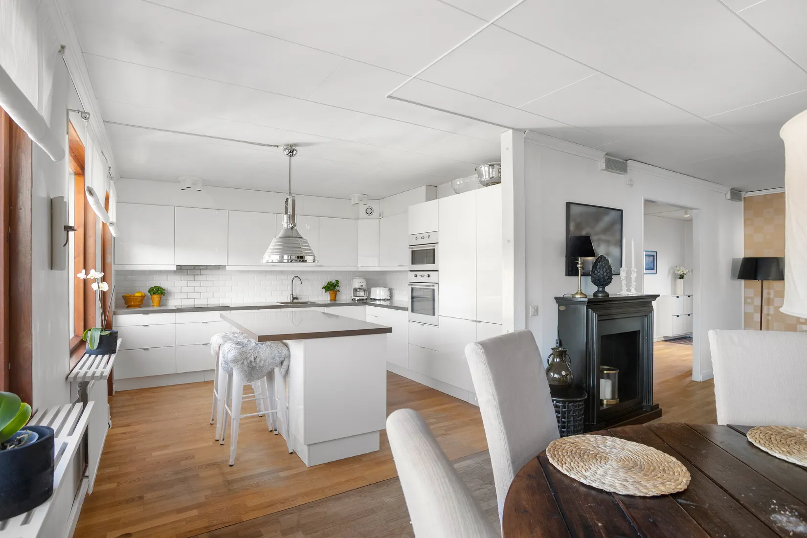 Villa, Radhus, Sviskonvägen 12, Viksjö Hummelmora, Järfälla