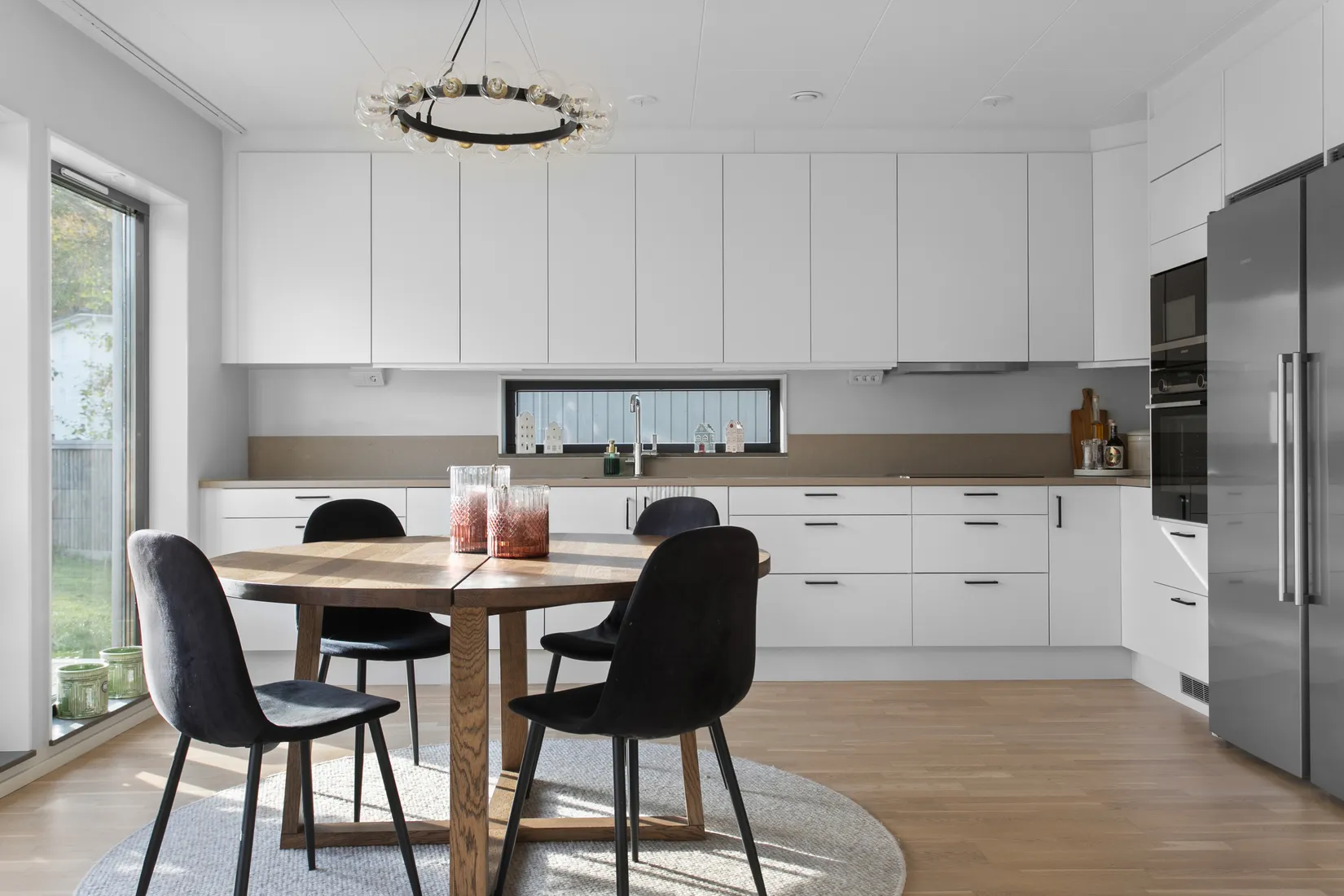 Bostadsrätt, Radhus, Väsjövägen 15B, Väsjön, Sollentuna
