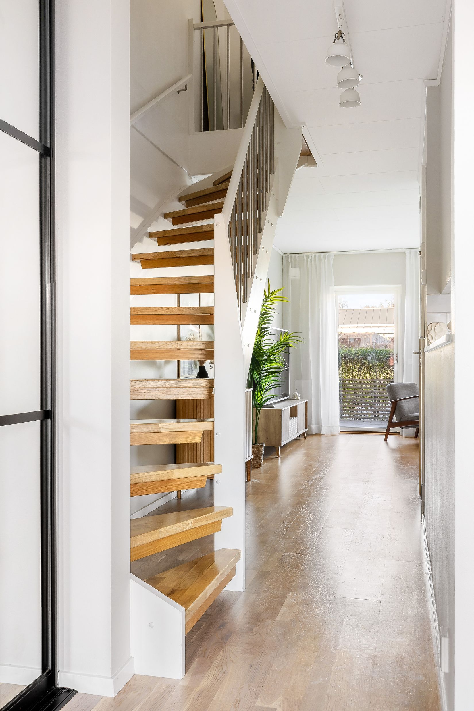 Bostadsrätt, Radhus, Klockarebovägen 54, Bålsta Frösundavik, Håbo