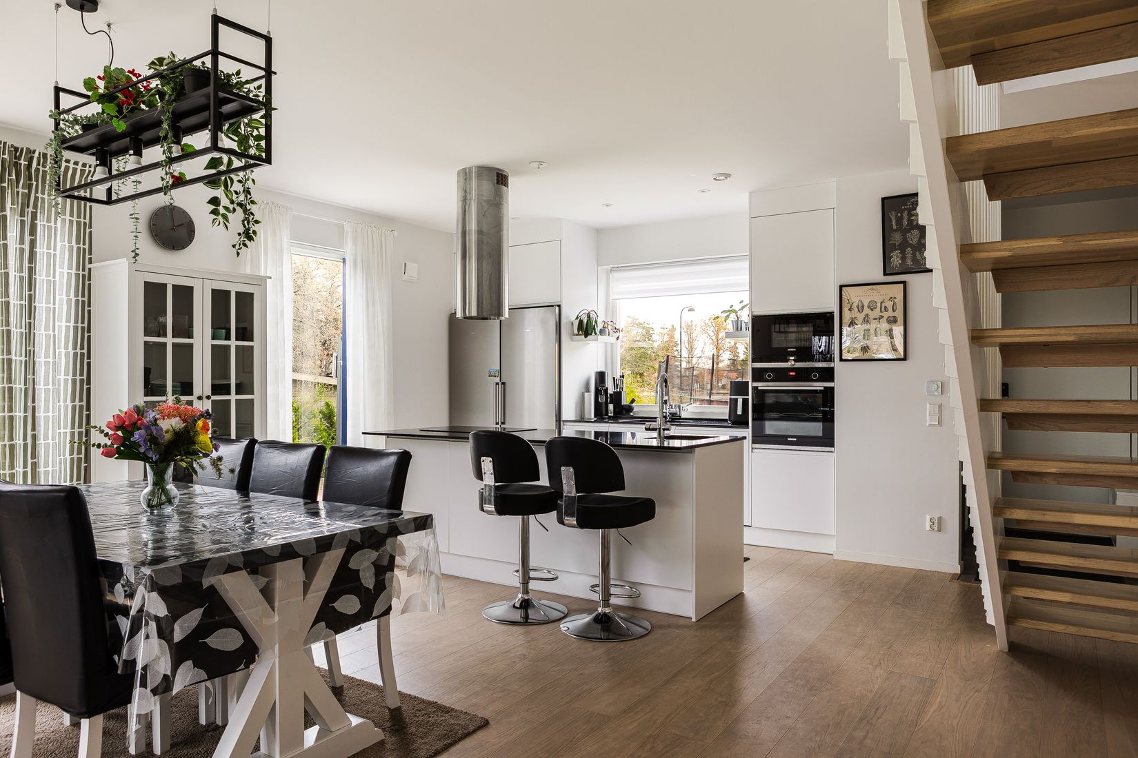 Bostadsrätt, Radhus, Libellvägen 3B, Högmora, Huddinge