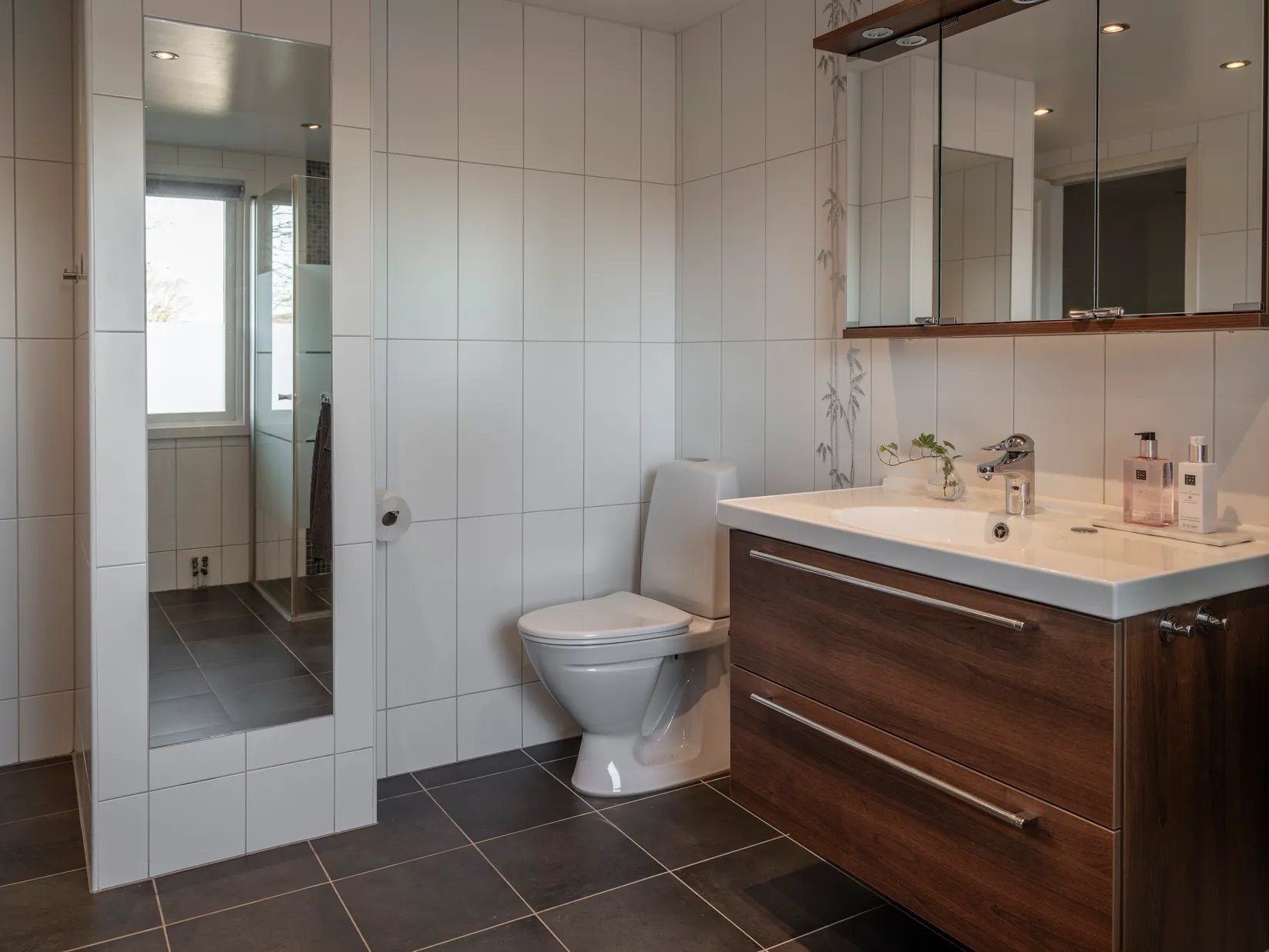 Villa, Radhus, Rådjursstigen 35, Töjnan, Sollentuna