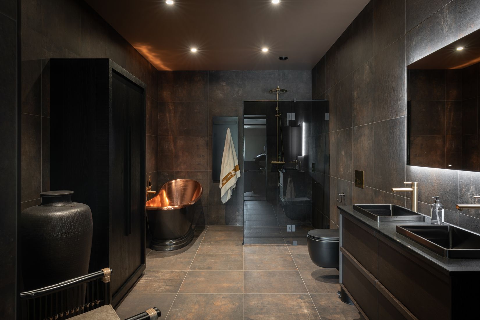 Gård/Skog, Valinge by 53, Varberg