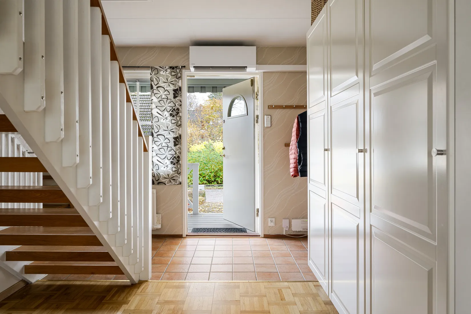 Villa, Långdansvägen 12, Centralt, Gnesta