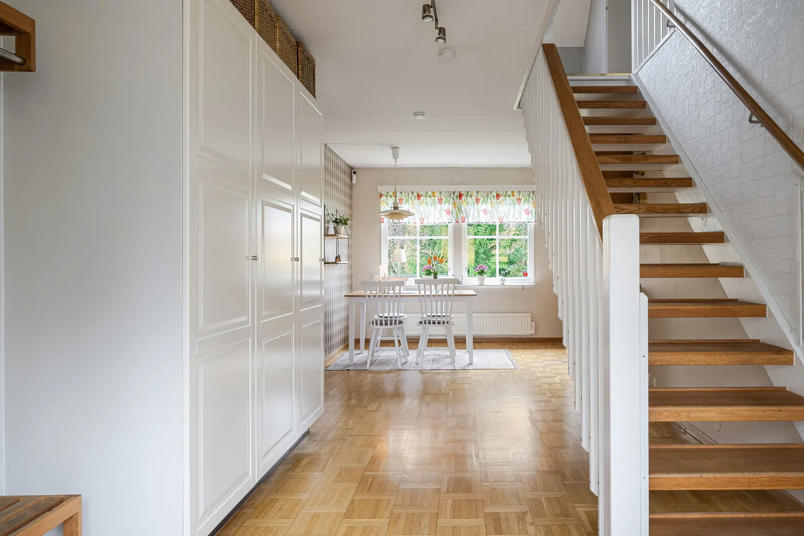 Villa, Långdansvägen 12, Centralt, Gnesta