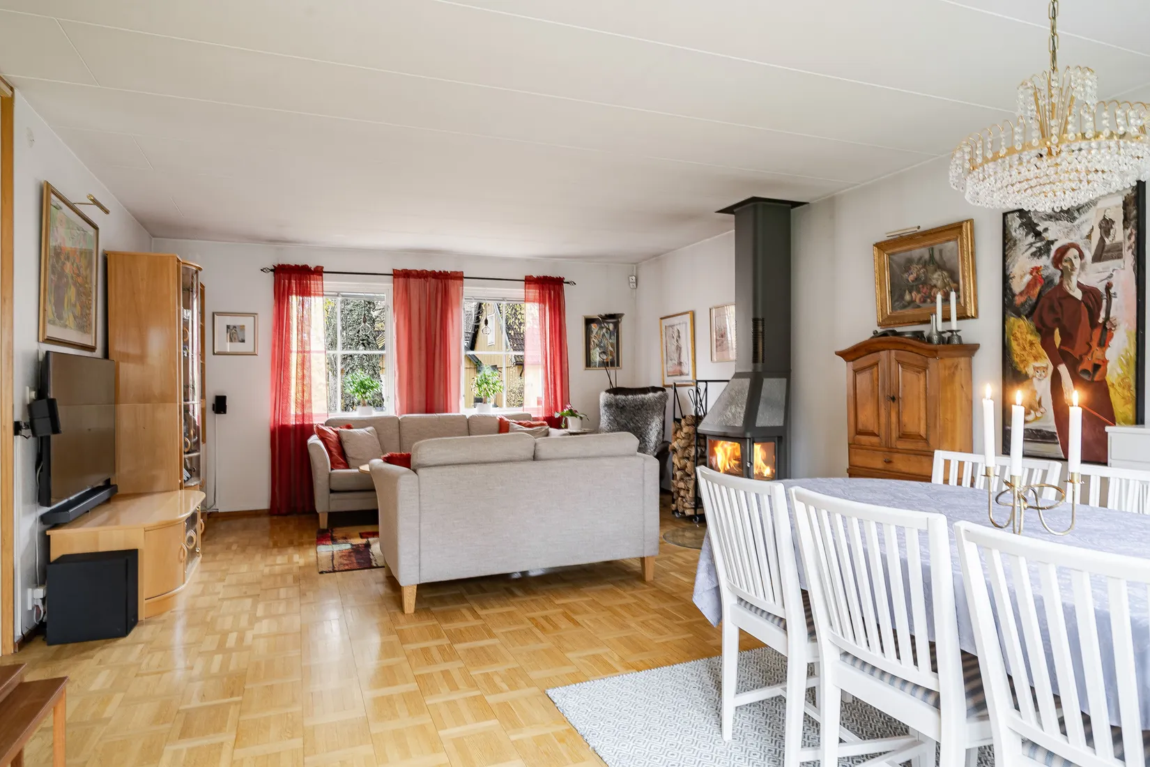 Villa, Långdansvägen 12, Centralt, Gnesta