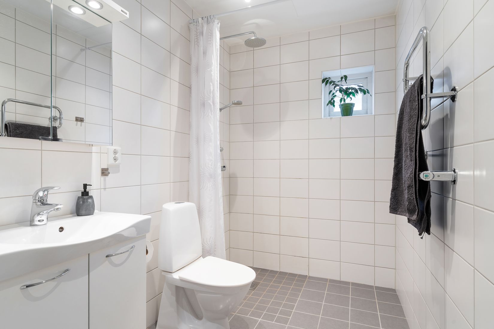 Bostadsrätt, Radhus, Rådjursvägen 6, Lödöse, Lilla Edet