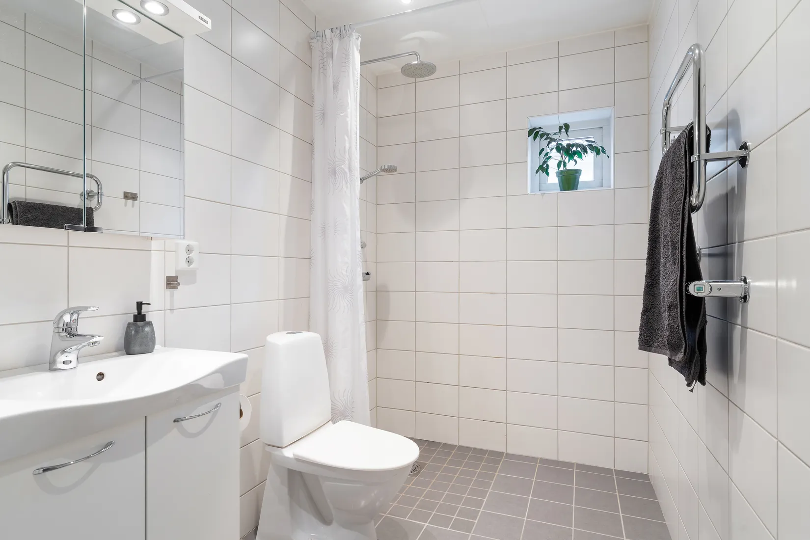 Bostadsrätt, Radhus, Rådjursvägen 6, Lödöse, Lilla Edet