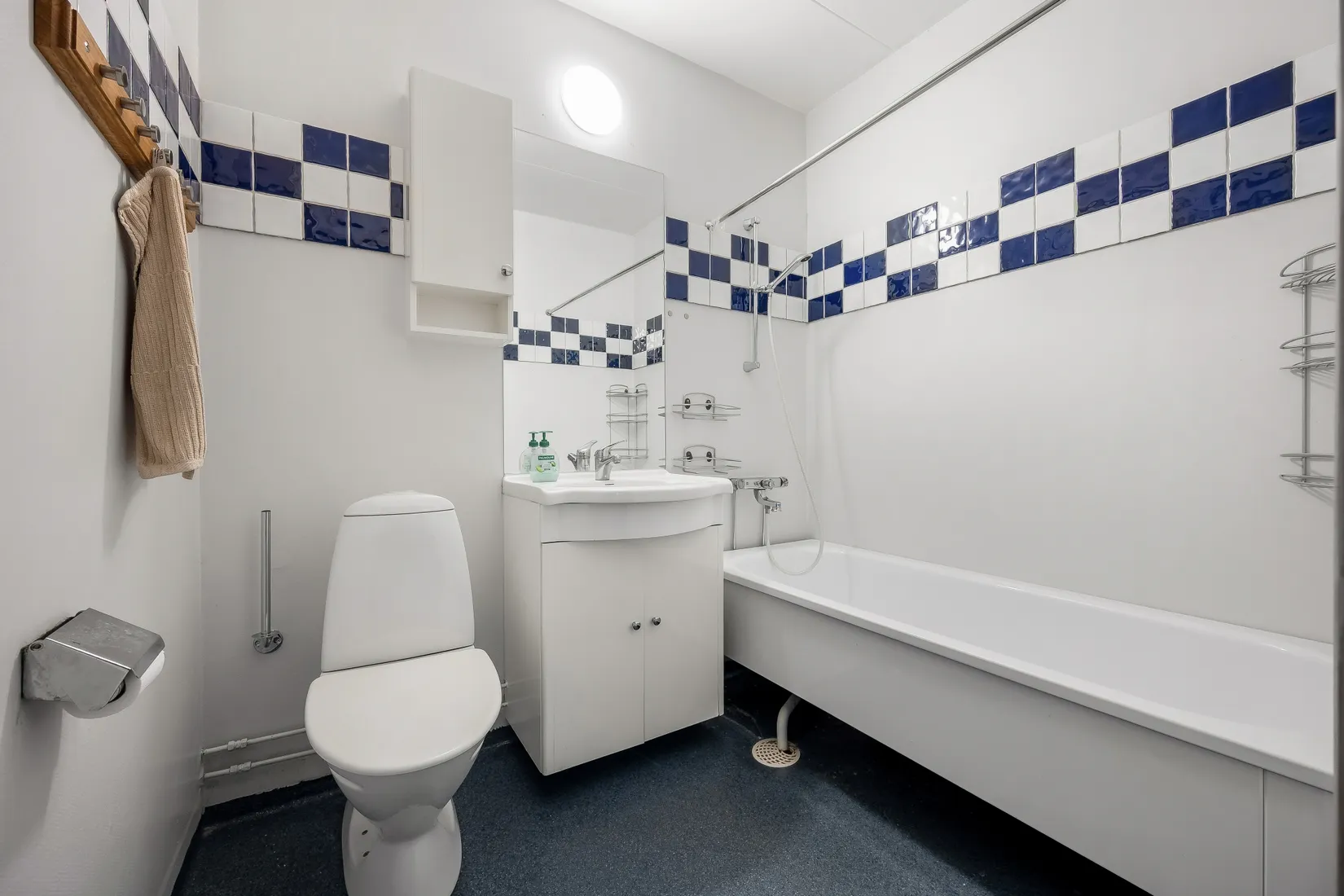 Villa, Radhus, Kalkstigen 8, Lillsjön, Upplands-Bro