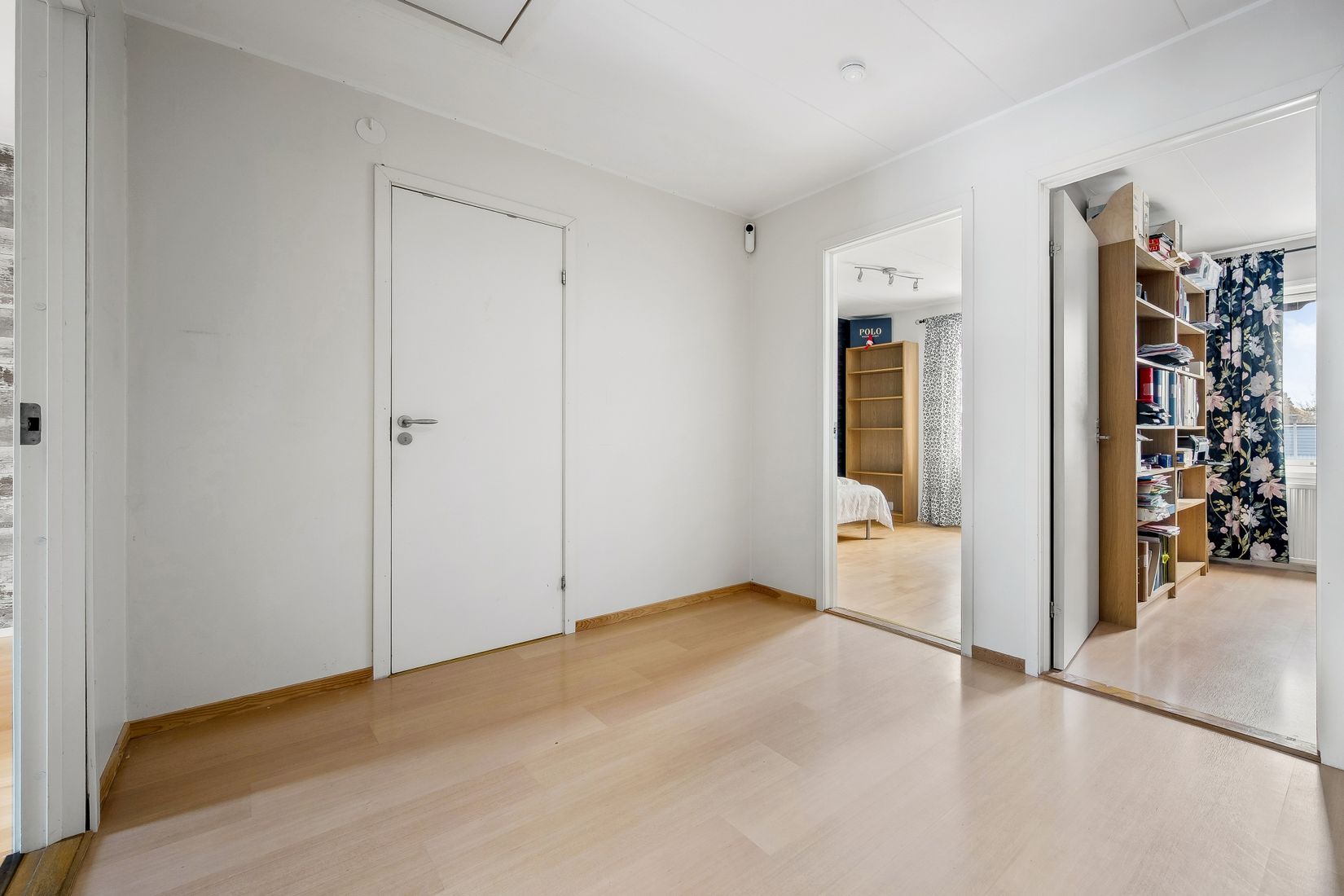 Villa, Radhus, Kalkstigen 8, Lillsjön, Upplands-Bro