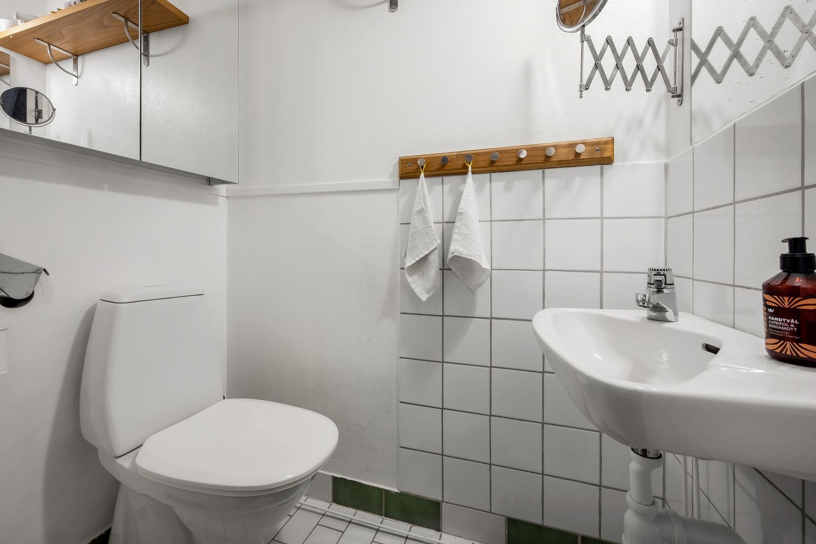 Villa, Radhus, Kalkstigen 8, Lillsjön, Upplands-Bro