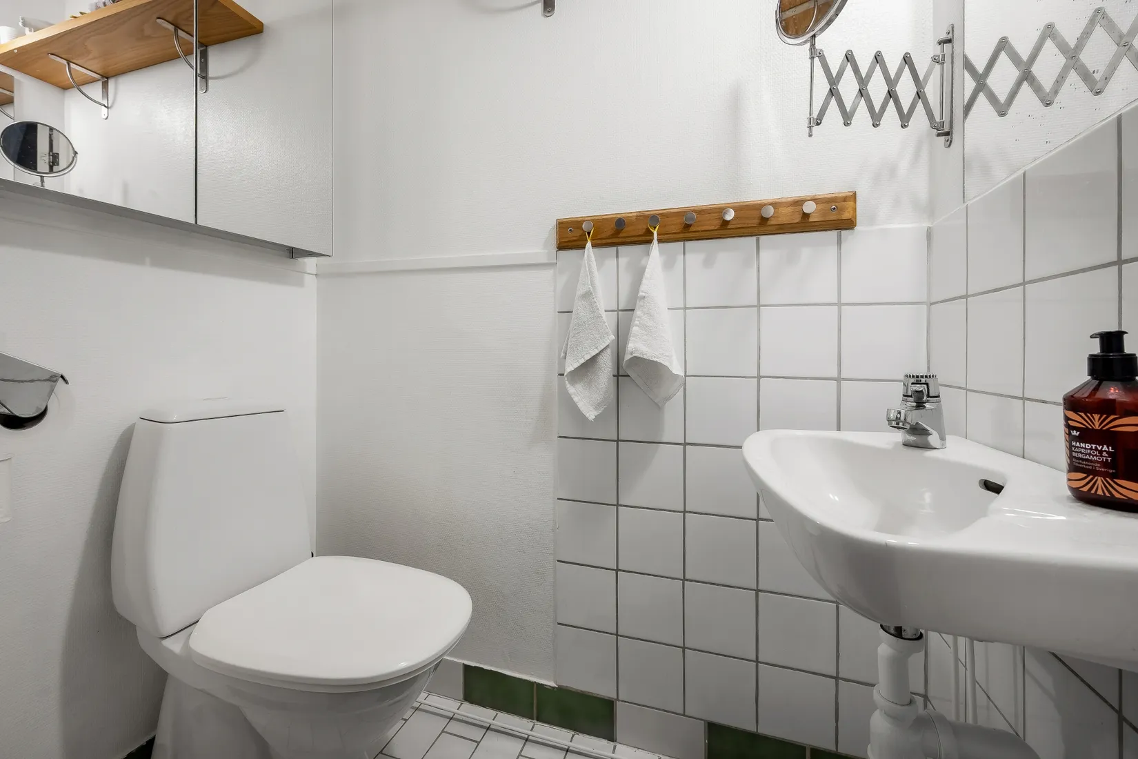 Villa, Radhus, Kalkstigen 8, Lillsjön, Upplands-Bro