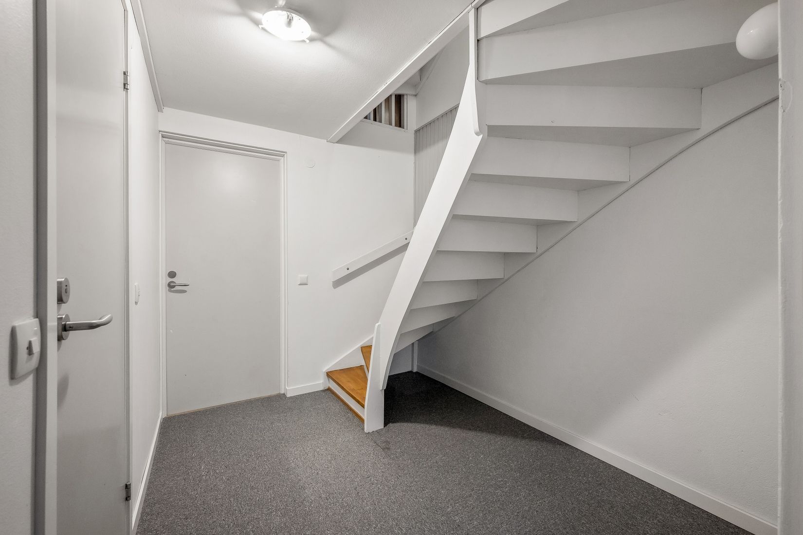 Villa, Radhus, Kalkstigen 8, Lillsjön, Upplands-Bro