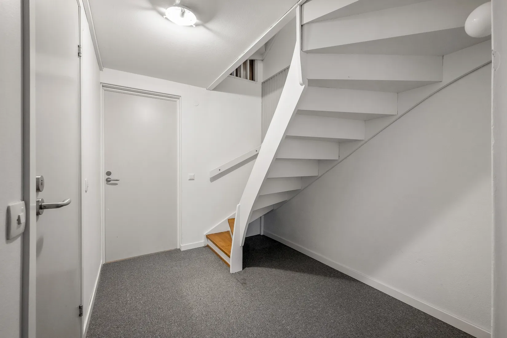 Villa, Radhus, Kalkstigen 8, Lillsjön, Upplands-Bro