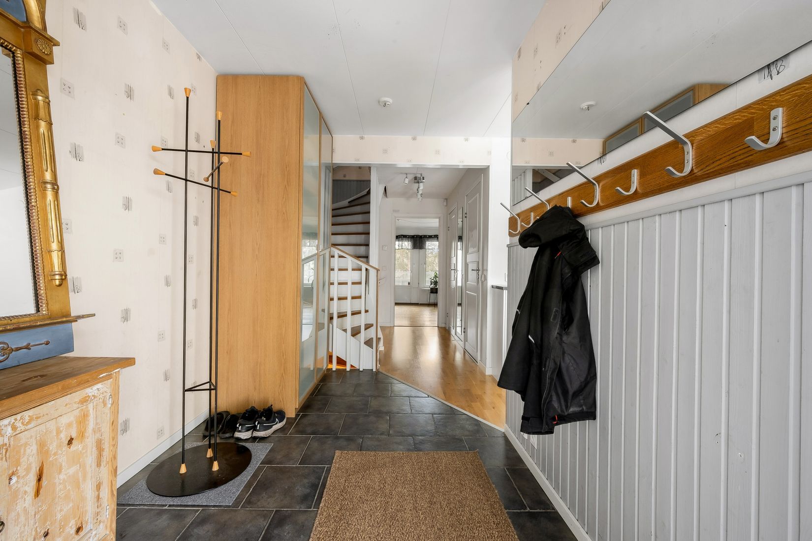 Villa, Radhus, Kalkstigen 8, Lillsjön, Upplands-Bro