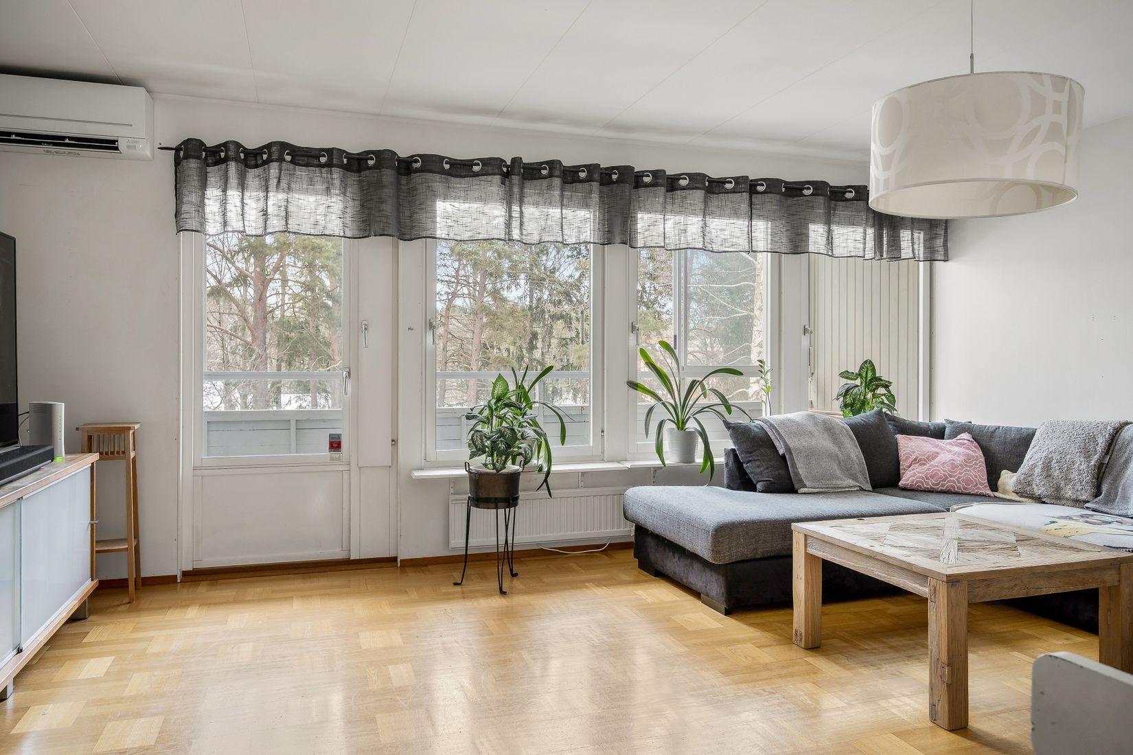 Villa, Radhus, Kalkstigen 8, Lillsjön, Upplands-Bro