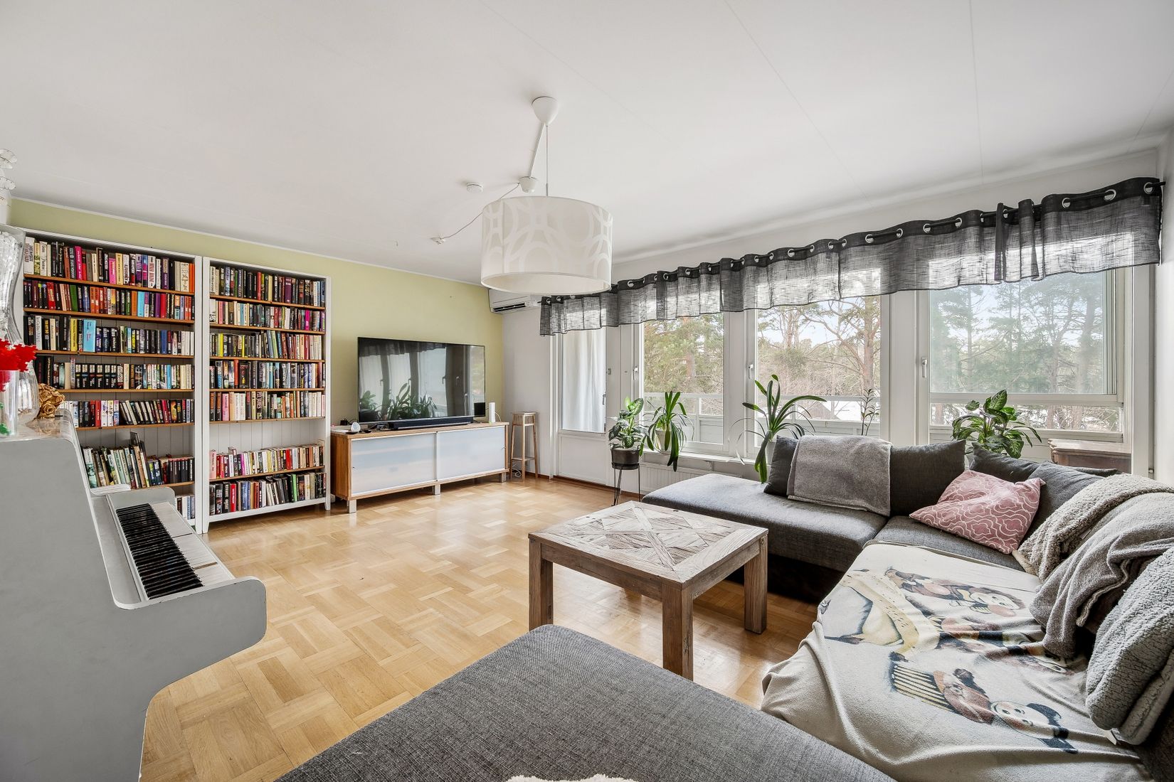 Villa, Radhus, Kalkstigen 8, Lillsjön, Upplands-Bro