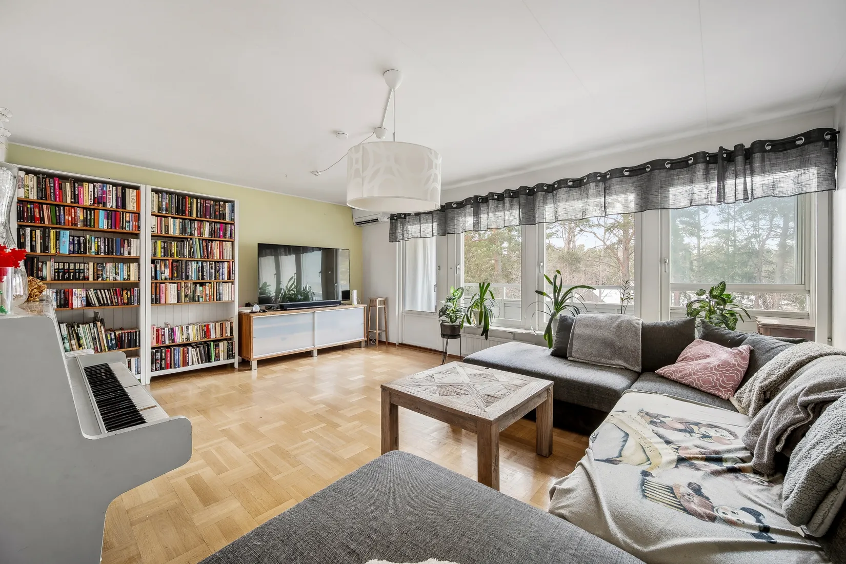 Villa, Radhus, Kalkstigen 8, Lillsjön, Upplands-Bro