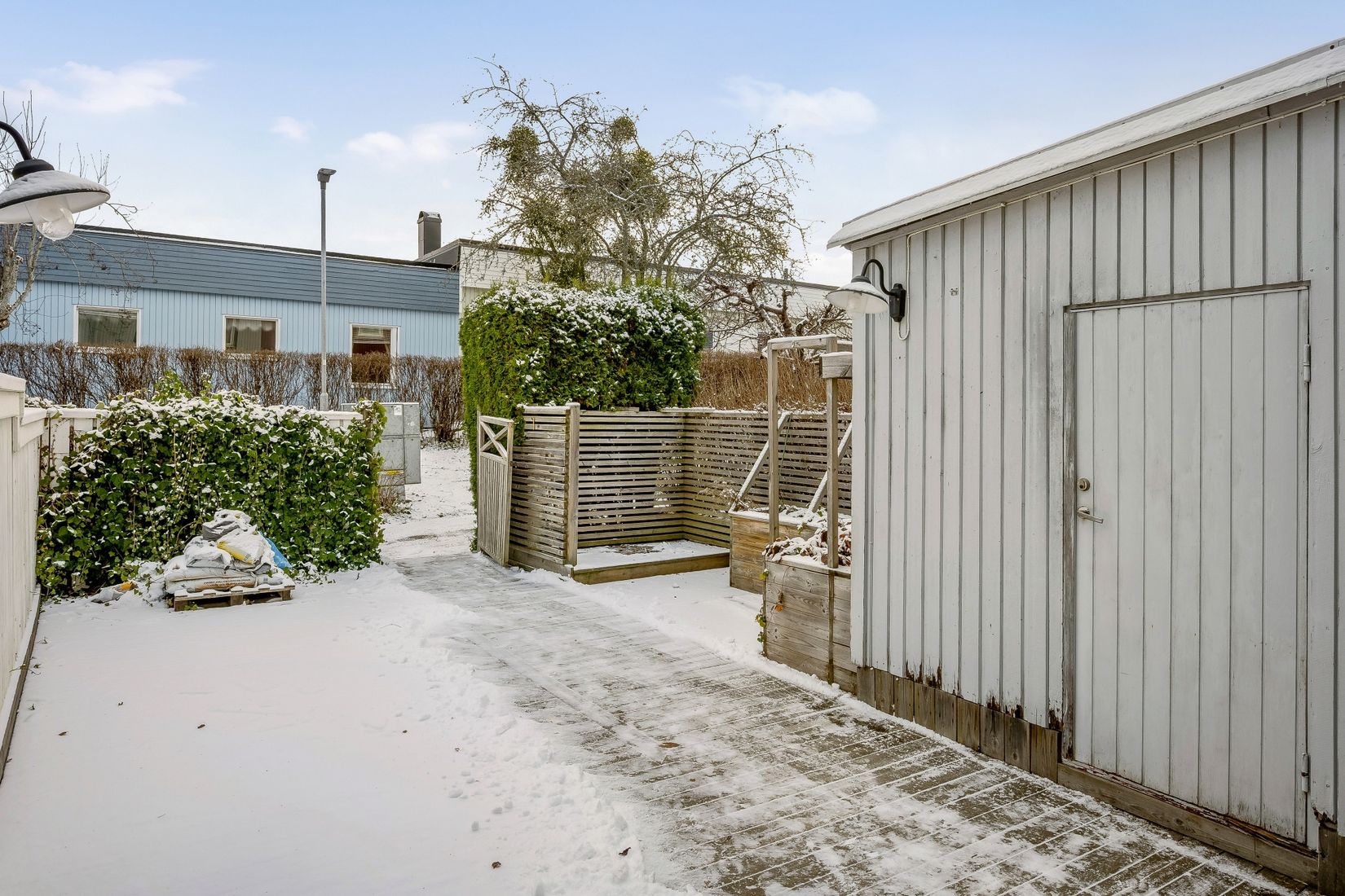 Villa, Radhus, Kalkstigen 8, Lillsjön, Upplands-Bro