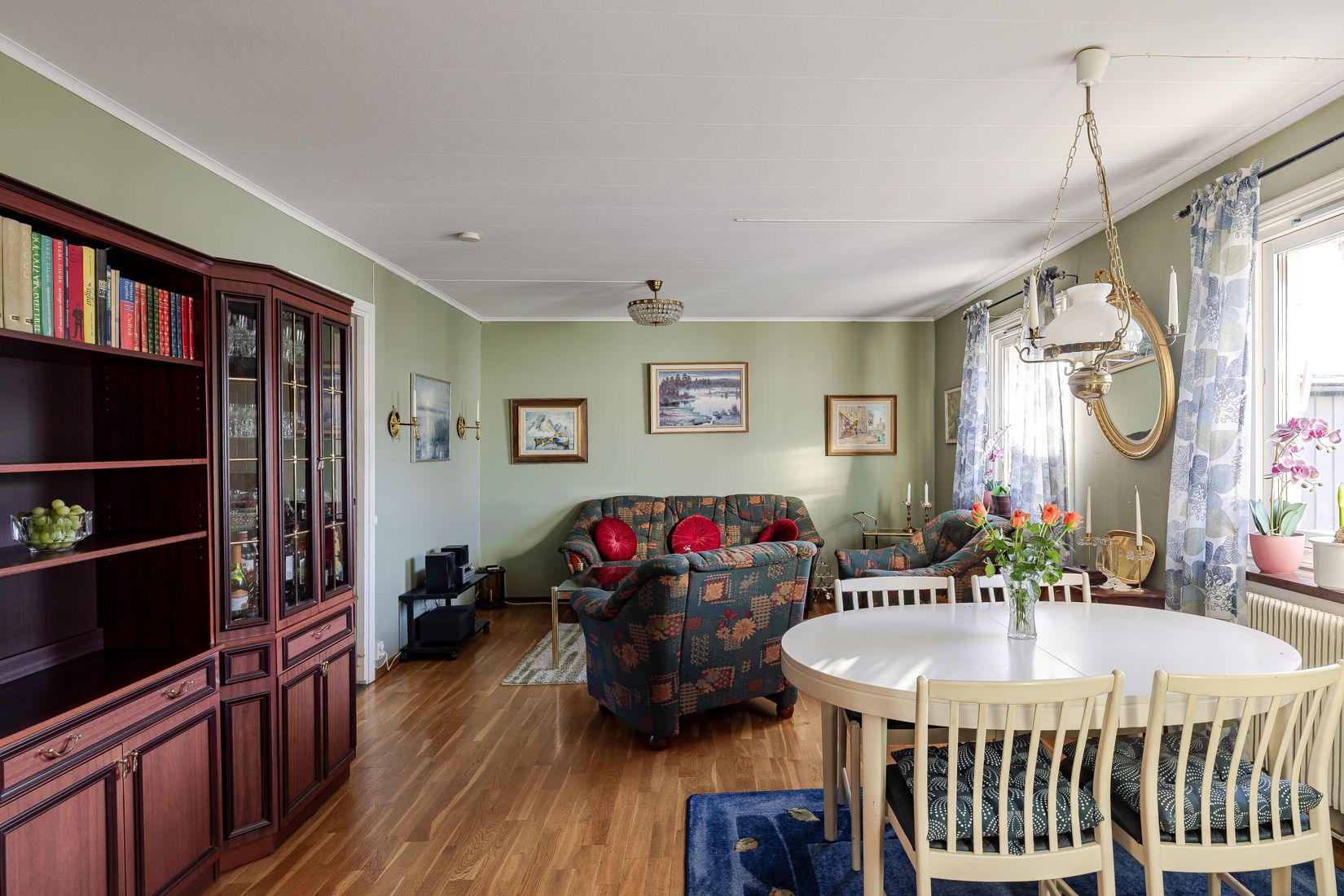 Radhus, Trastvägen 8, Kungsör