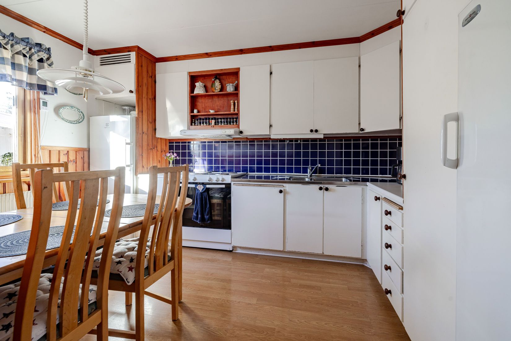 Radhus, Trastvägen 8, Kungsör