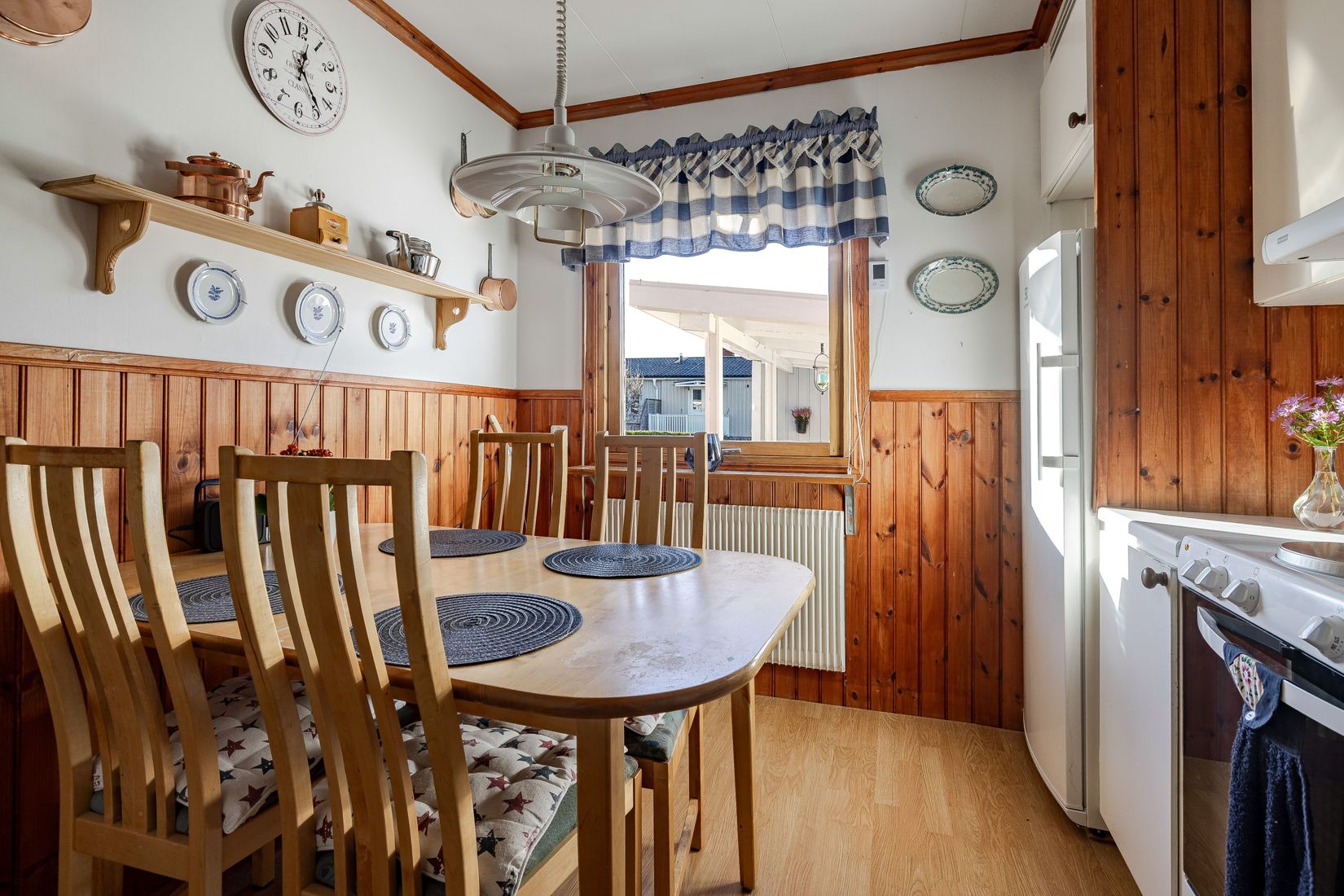 Radhus, Trastvägen 8, Kungsör