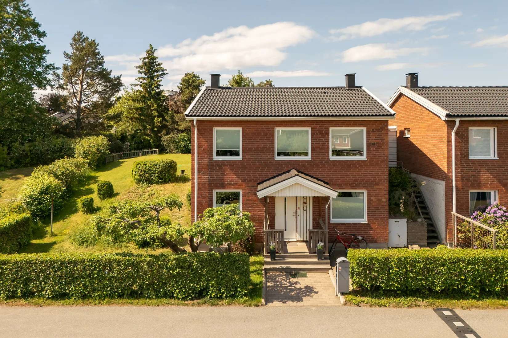 Radhus, Elsa Brändströms Gata 49, Fruängen, Stockholm
