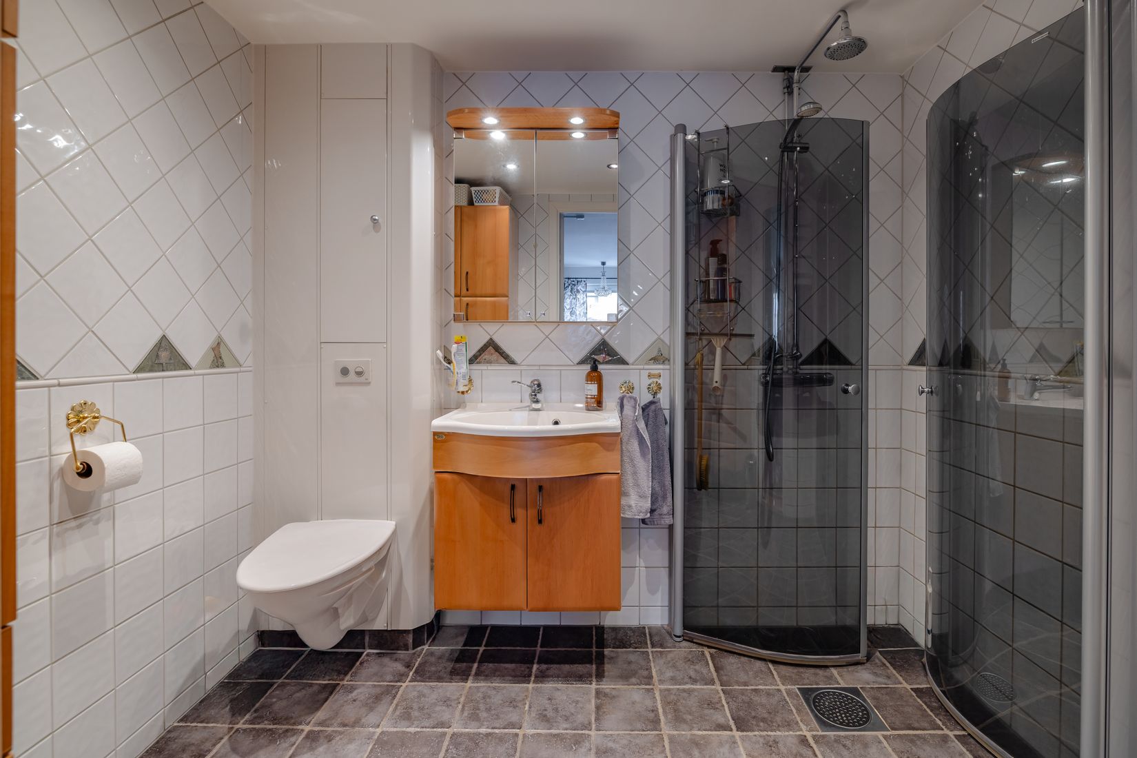 Bostadsrätt, Västerlånggatan 33, Centrum, Kristinehamn