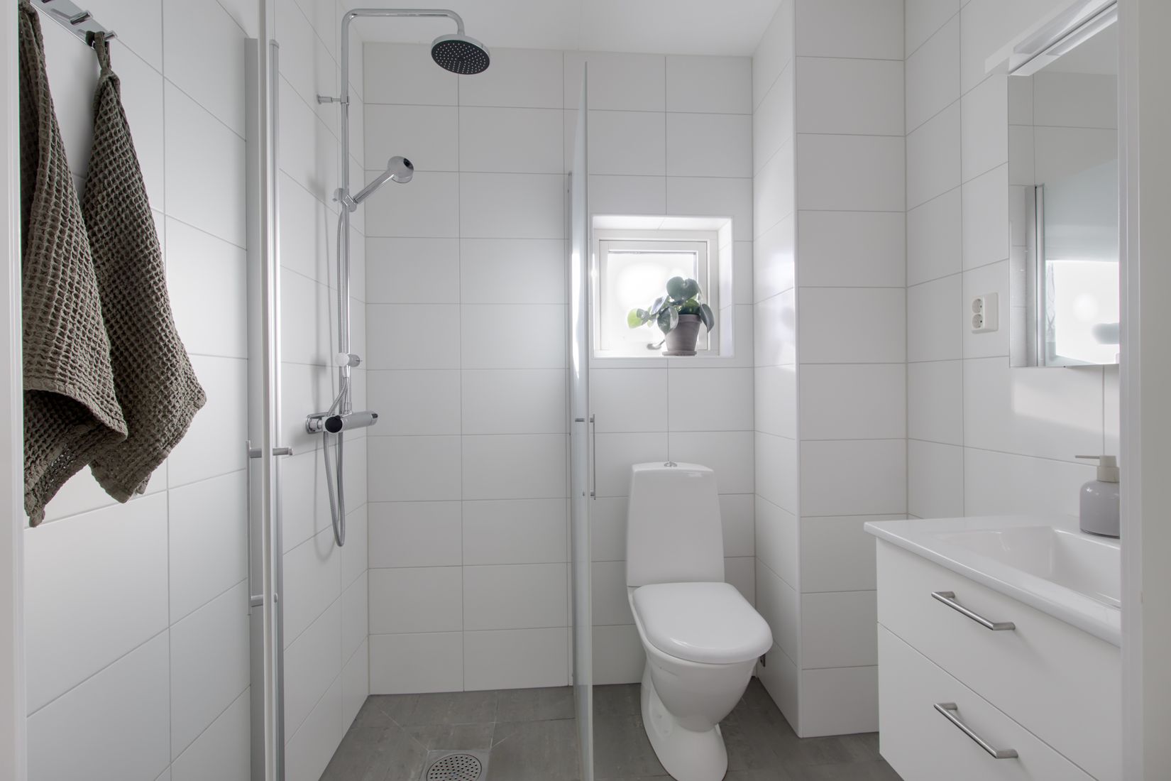 Radhus, Bandtraktorgatan 61, Angered, Göteborg