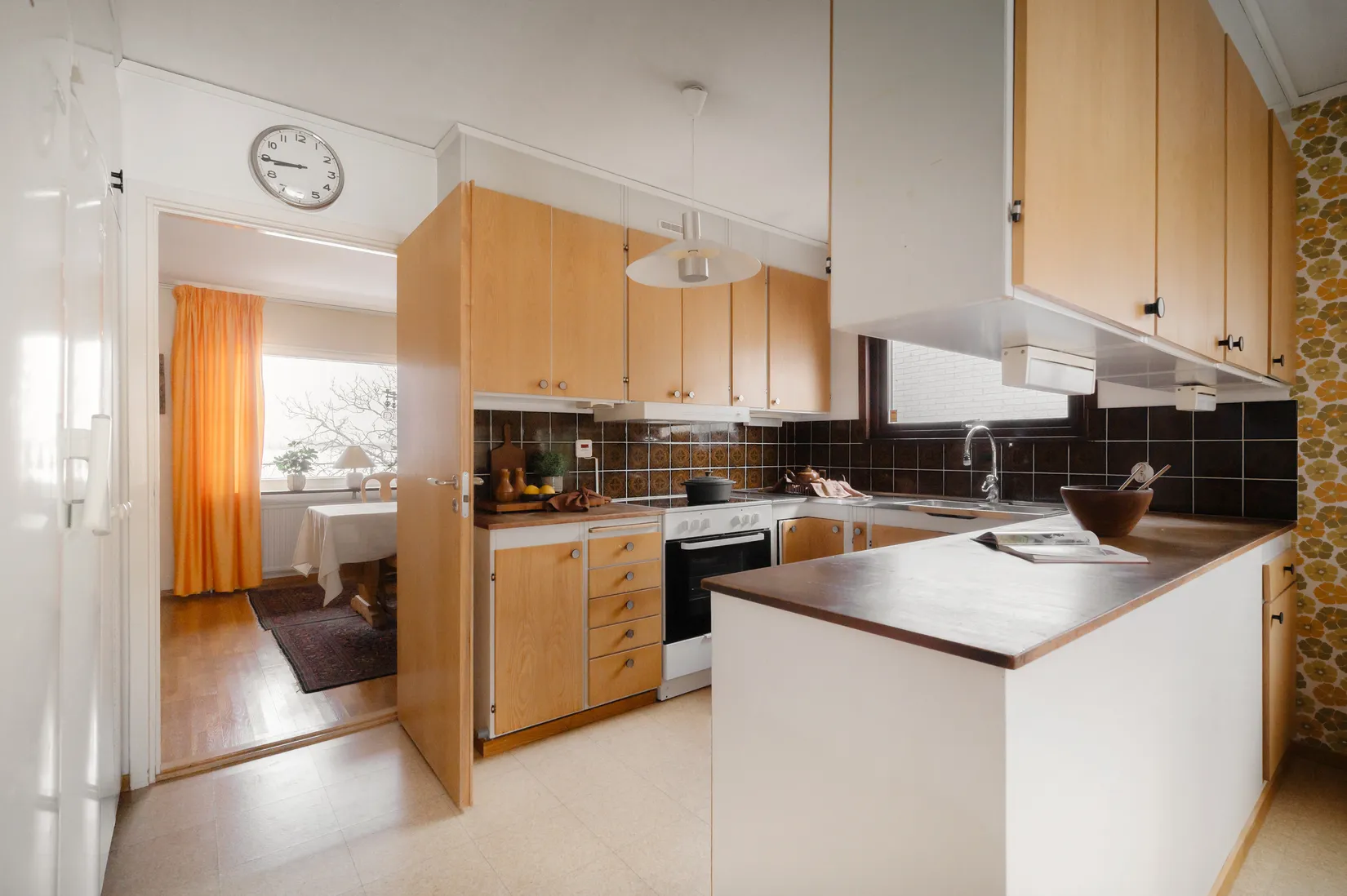 Villa, Strandvägen 28, Strandvägenområdet, Upplands-Bro