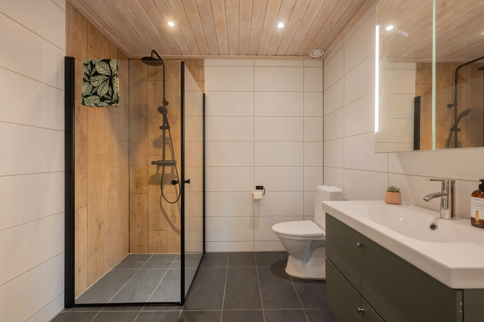 Villa, Fyrgränd 6D, Högmora, Huddinge