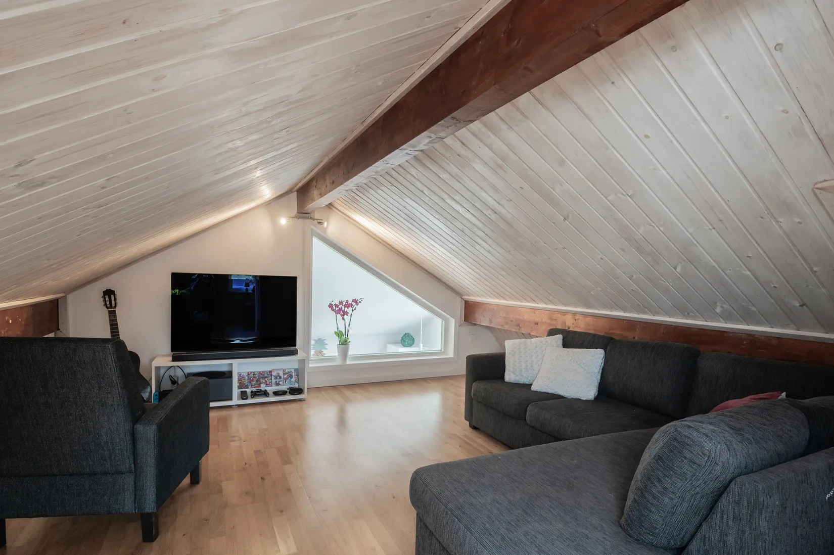 Villa, Fyrgränd 6D, Högmora, Huddinge