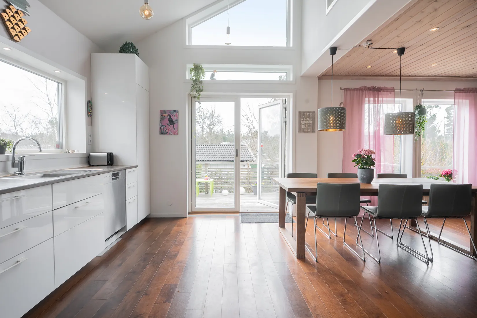 Villa, Fyrgränd 6D, Högmora, Huddinge