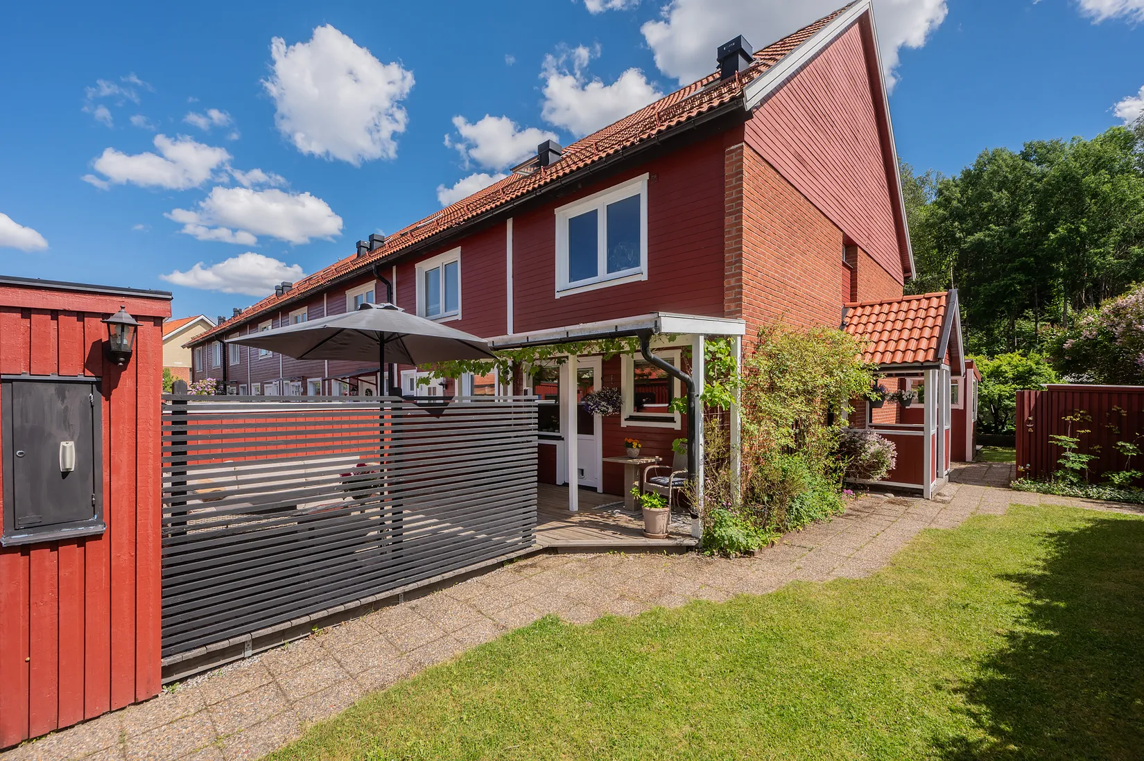 Radhus, Önnemovägen 136, Tullinge Parkhem, Botkyrka